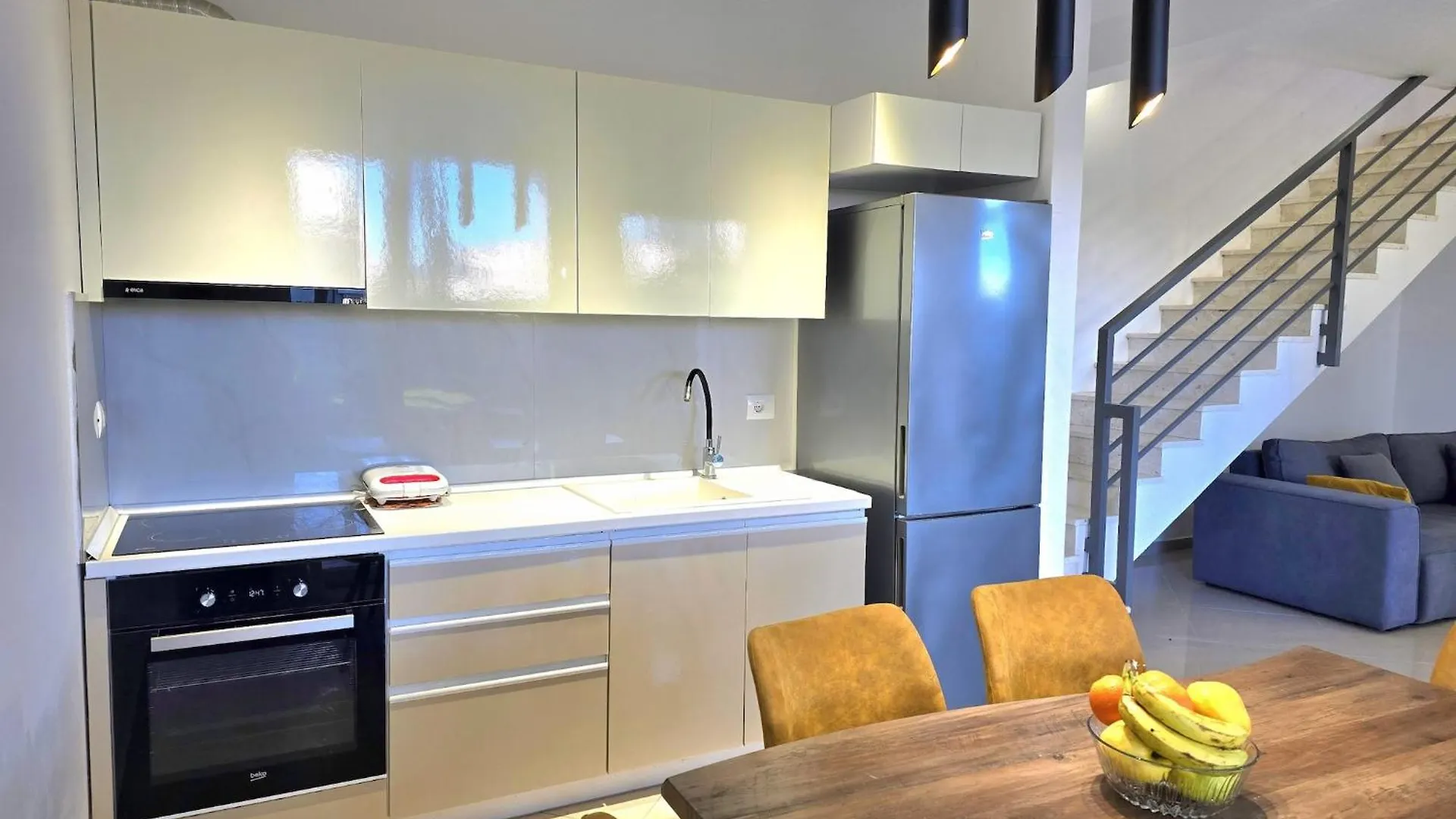 Villa Holiday Home For Six Guests Plazhi San Pietro