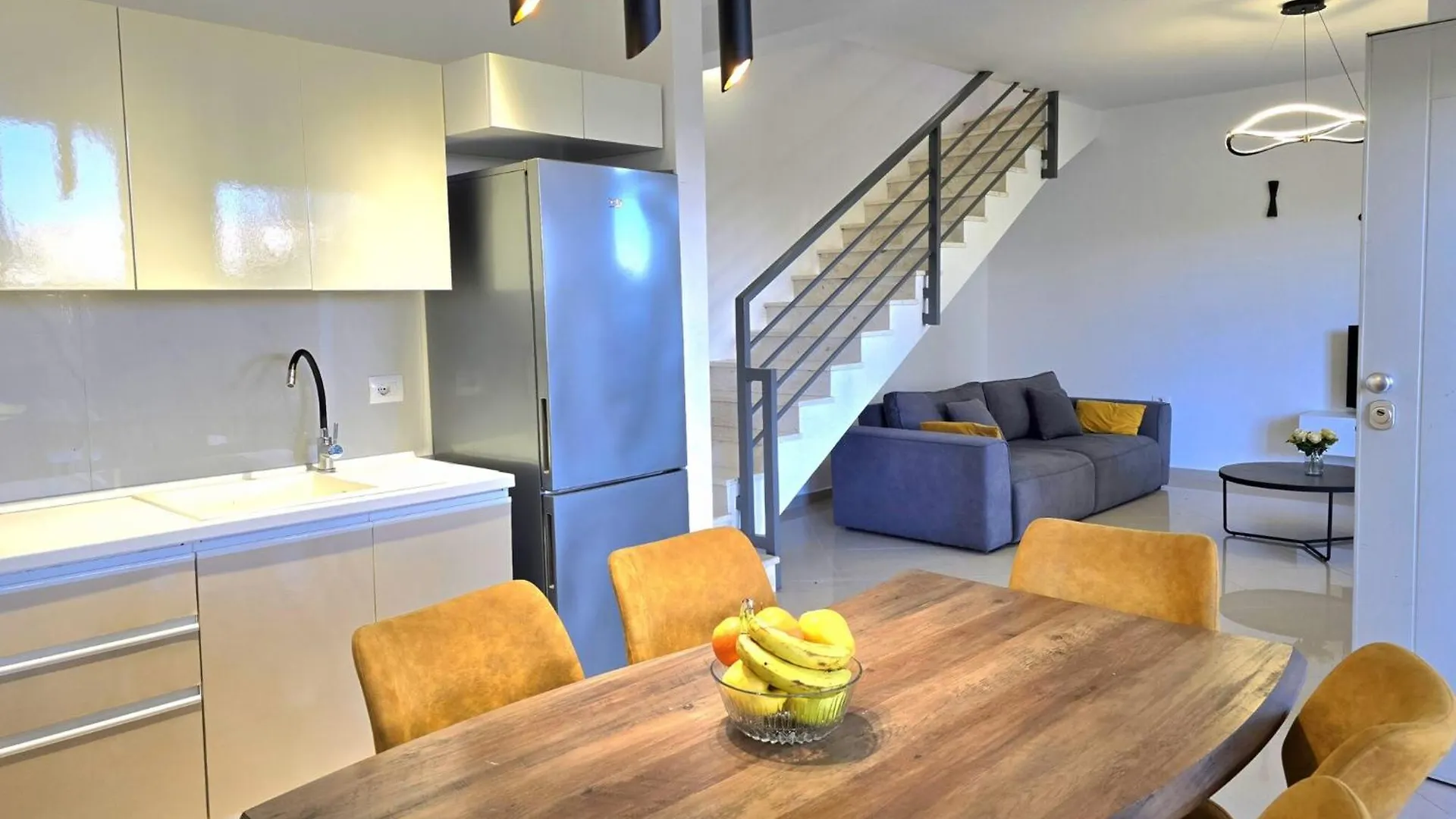Villa Holiday Home For Six Guests Plazhi San Pietro