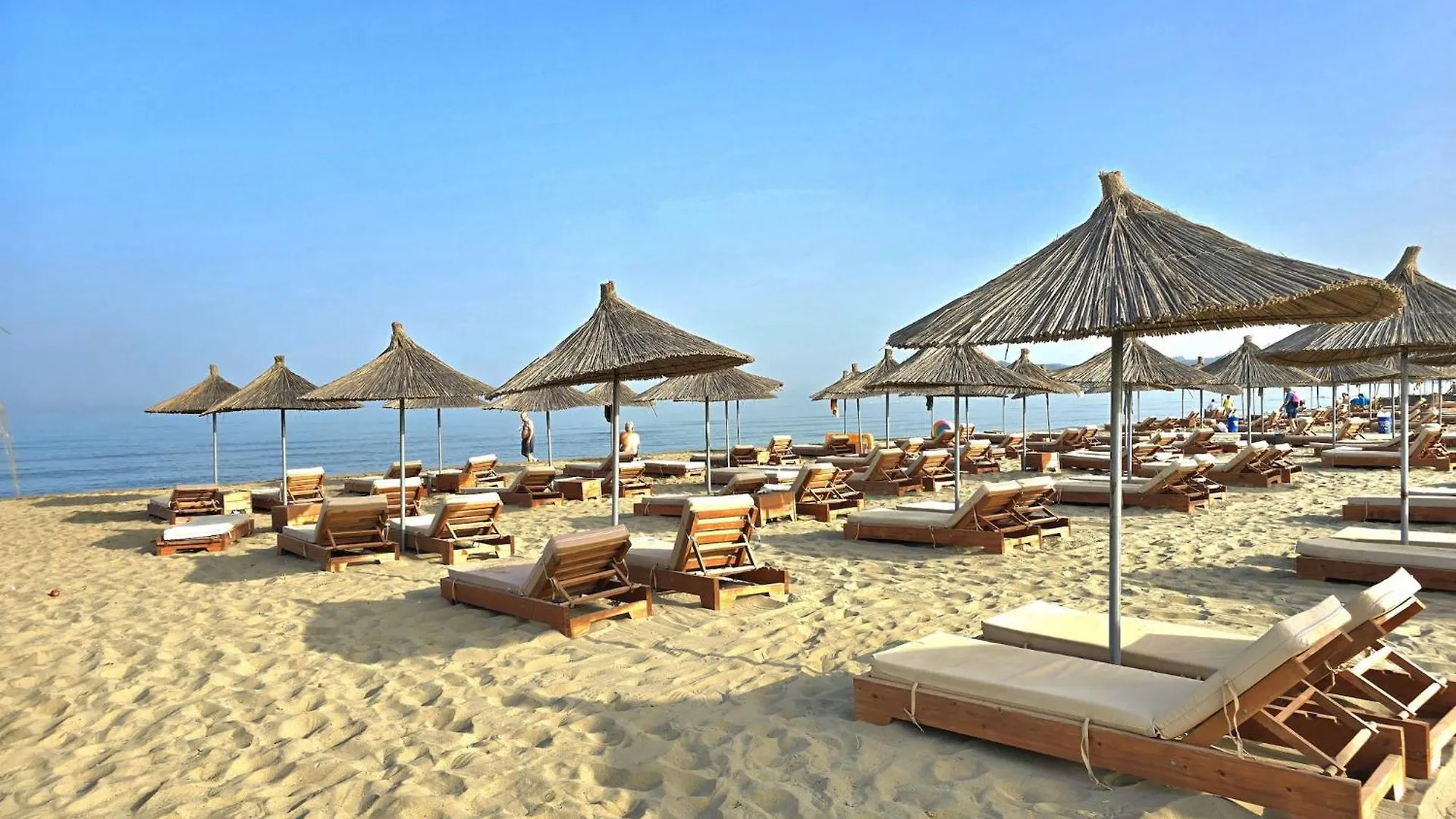 Holiday Home For Six Guests Plazhi San Pietro Villa